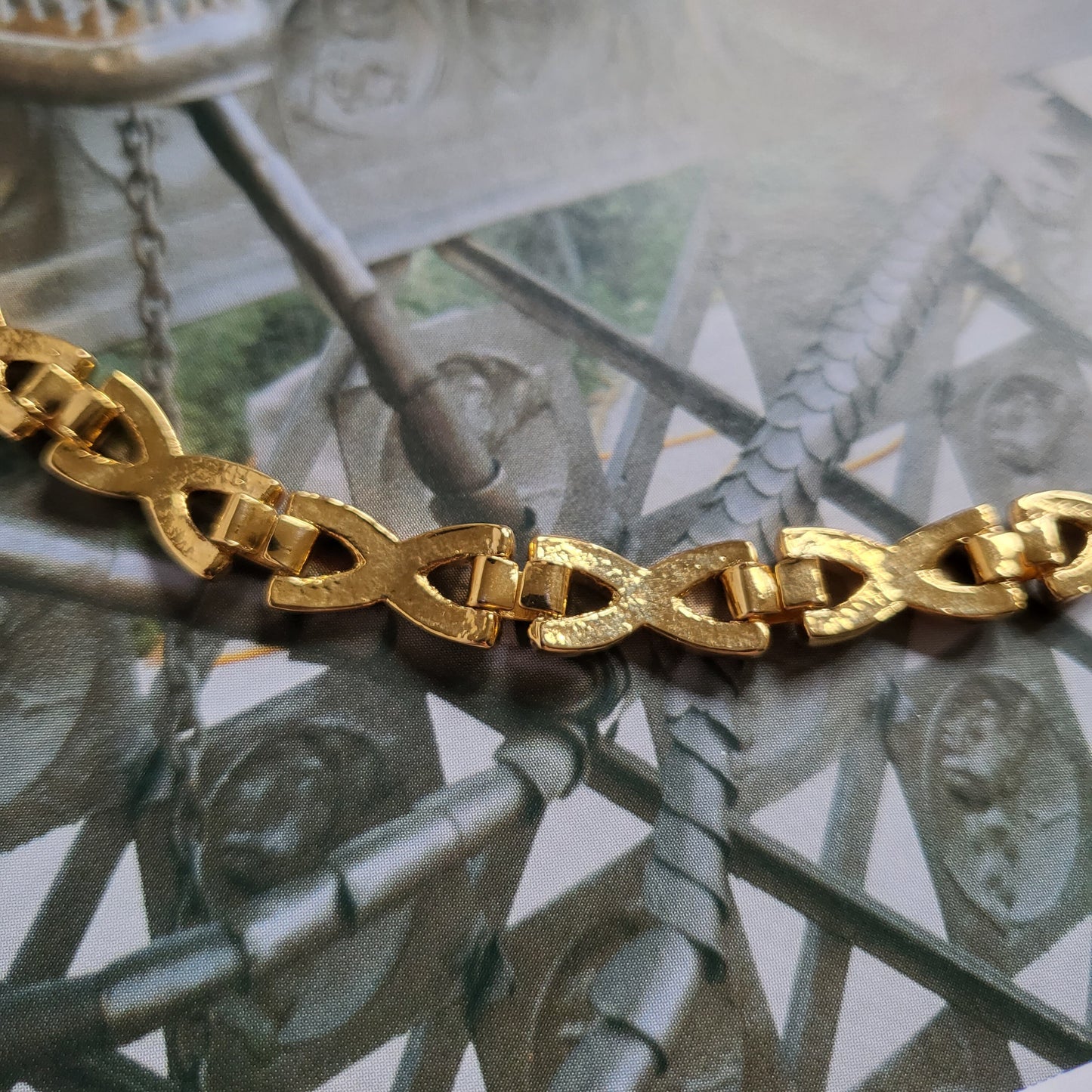 Necklace - Yves Rocher Plain Gold Cross Link Chain Necklace