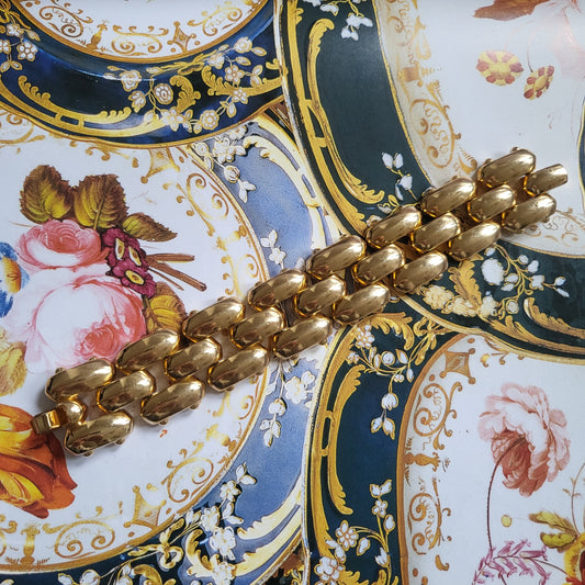 Bracelet - Burberrys Gold Chunky Panther Chain Link Bracelet