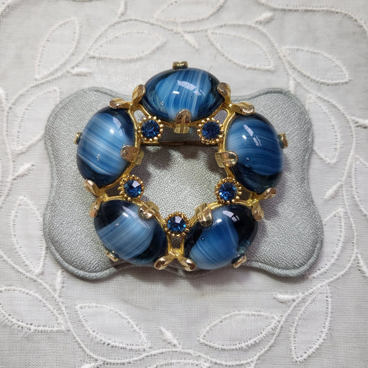 Brooch - Blue and White Stripe Glass Cabochon Wreath Brooch