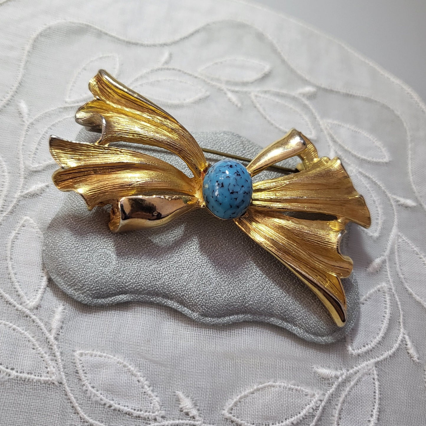Brooch - Hollywood Turquoise Bow Brooch