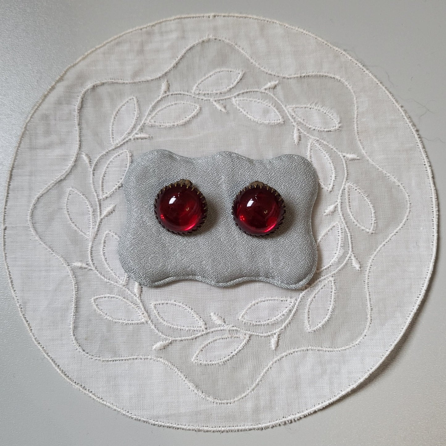 Clip on - Vintage Red Glass Cabochon Clip on Earrings