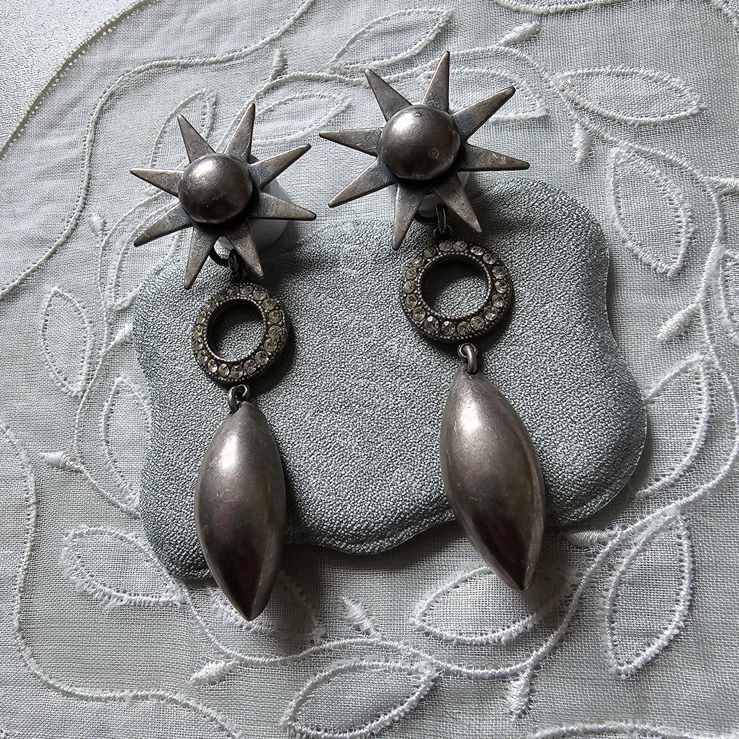 Posts - Unsigned Askew London Sun Crystal Drop Earrings