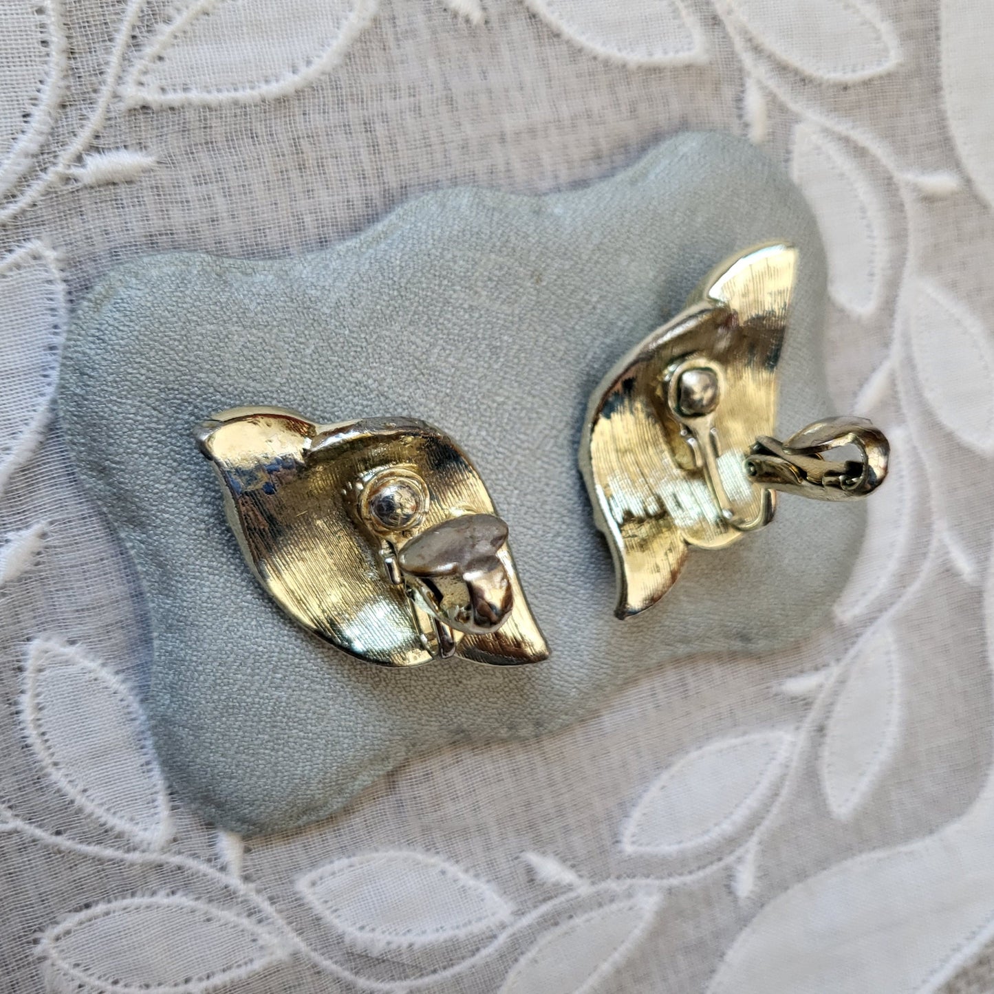 Clip on - Coro Gold Leaf Clip on Earrings