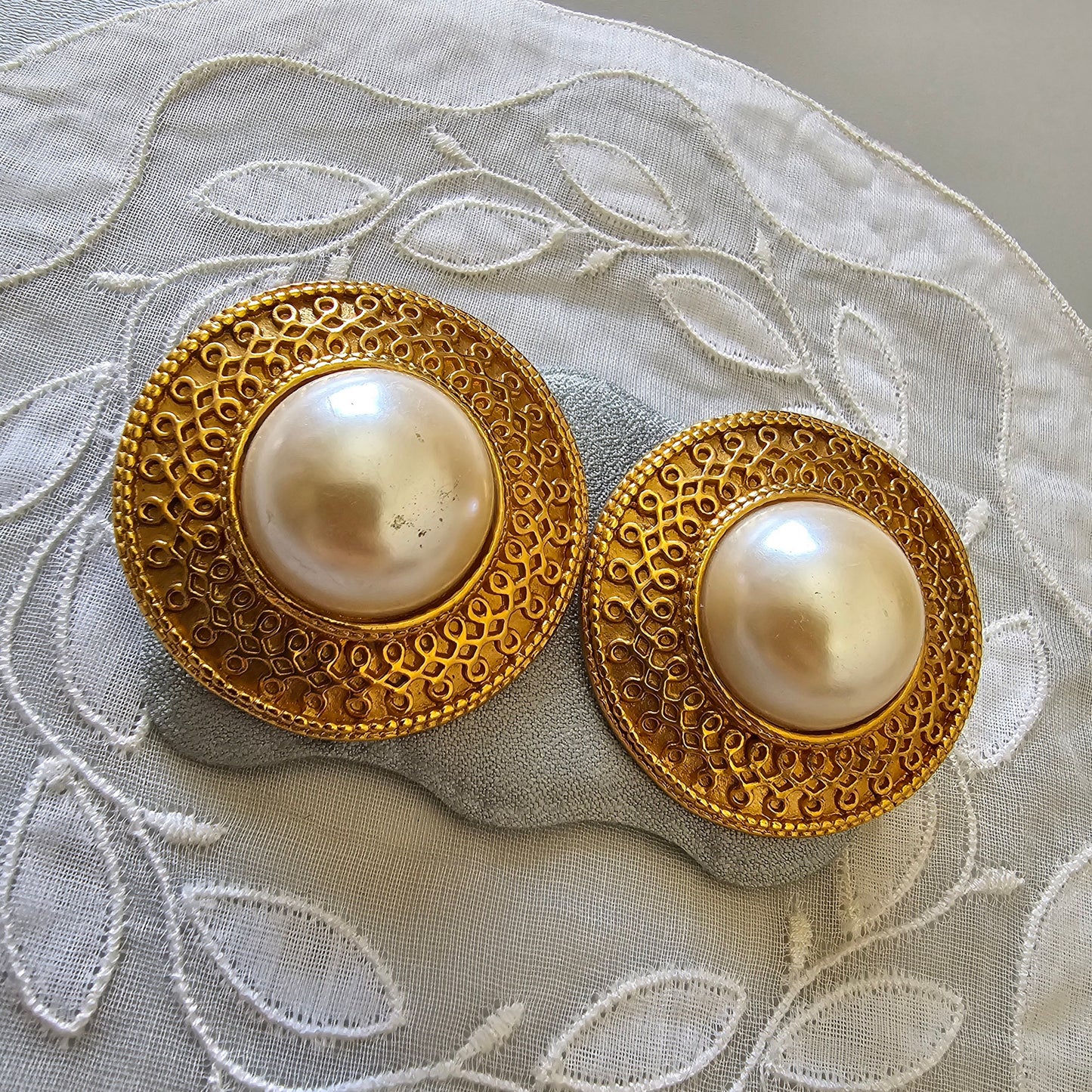 Clip on - Statement Pearl Clip on Earrings