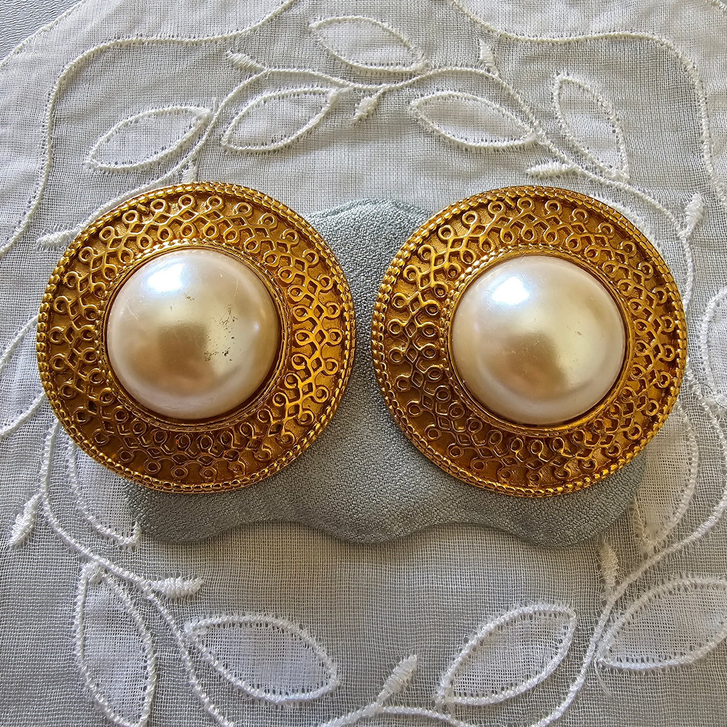 Clip on - Statement Pearl Clip on Earrings