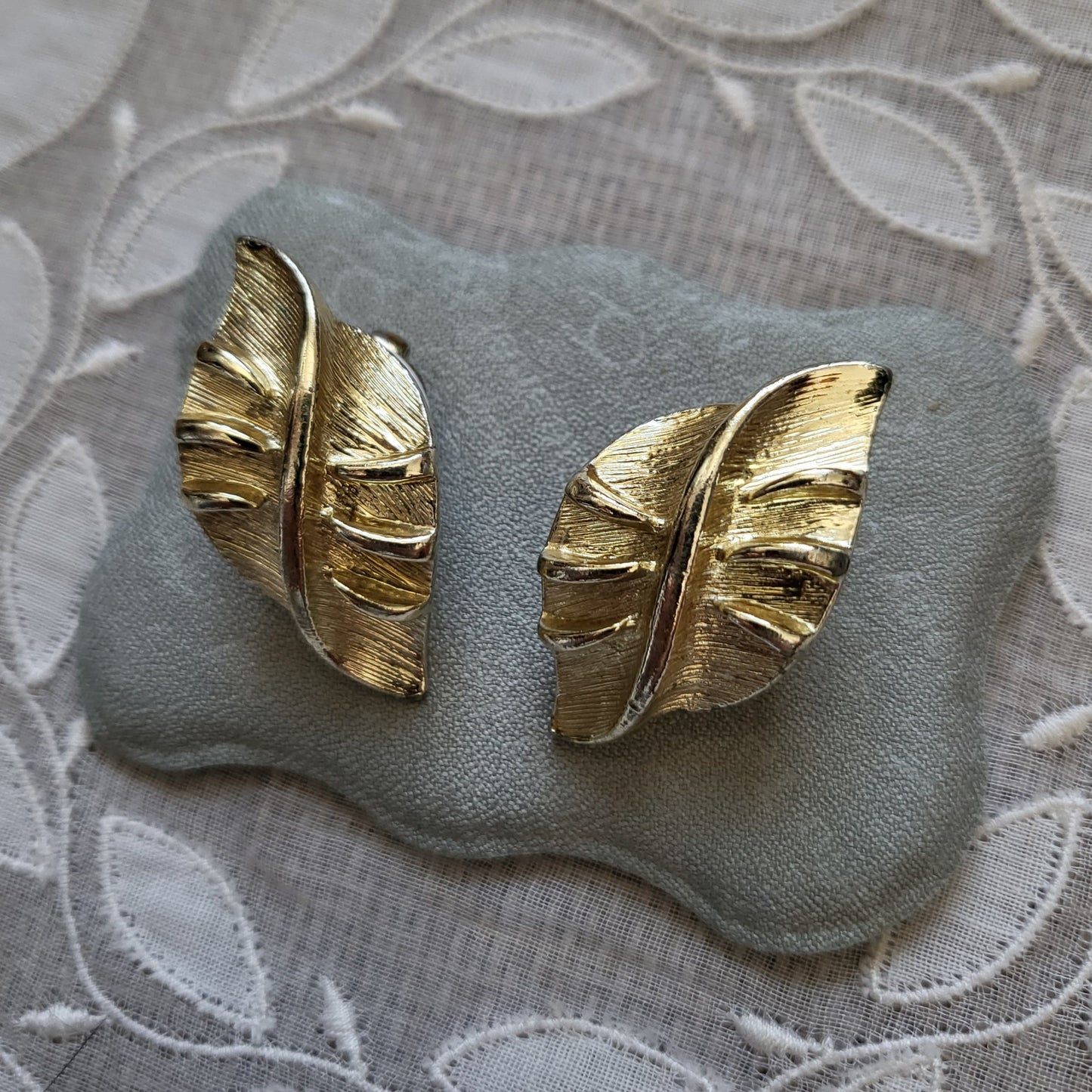 Clip on - Coro Gold Leaf Clip on Earrings