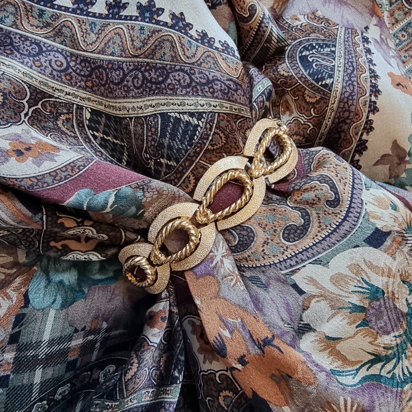 Bracelet - Crown Trifari Gold Horseshoe Link Bracelet