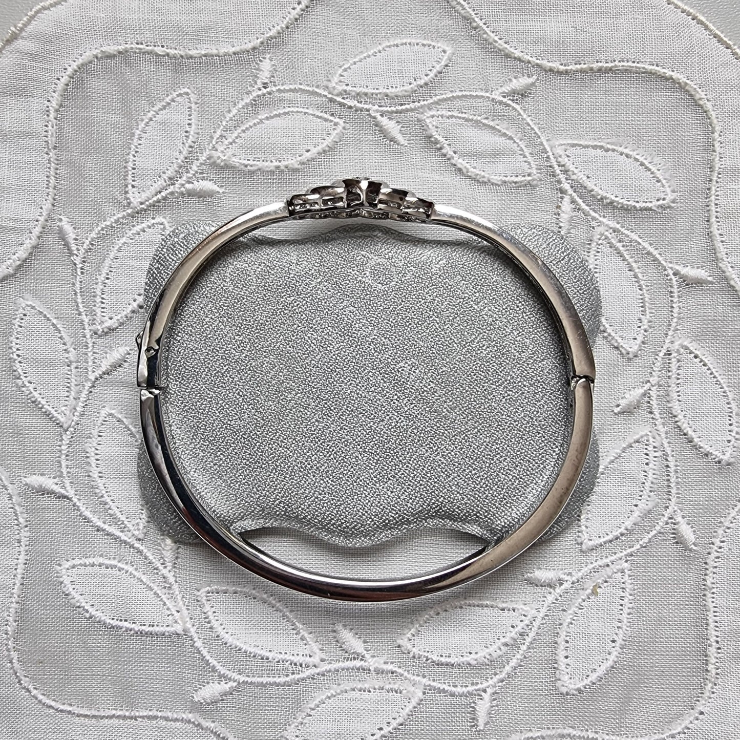 Bracelet - Crystal Heart Clamper Bracelet