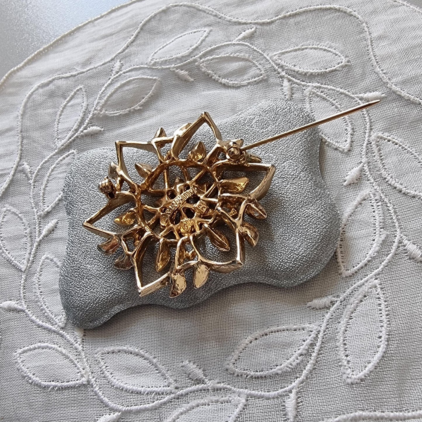 Brooch - Sarah Coventry Gold Flower Brooch