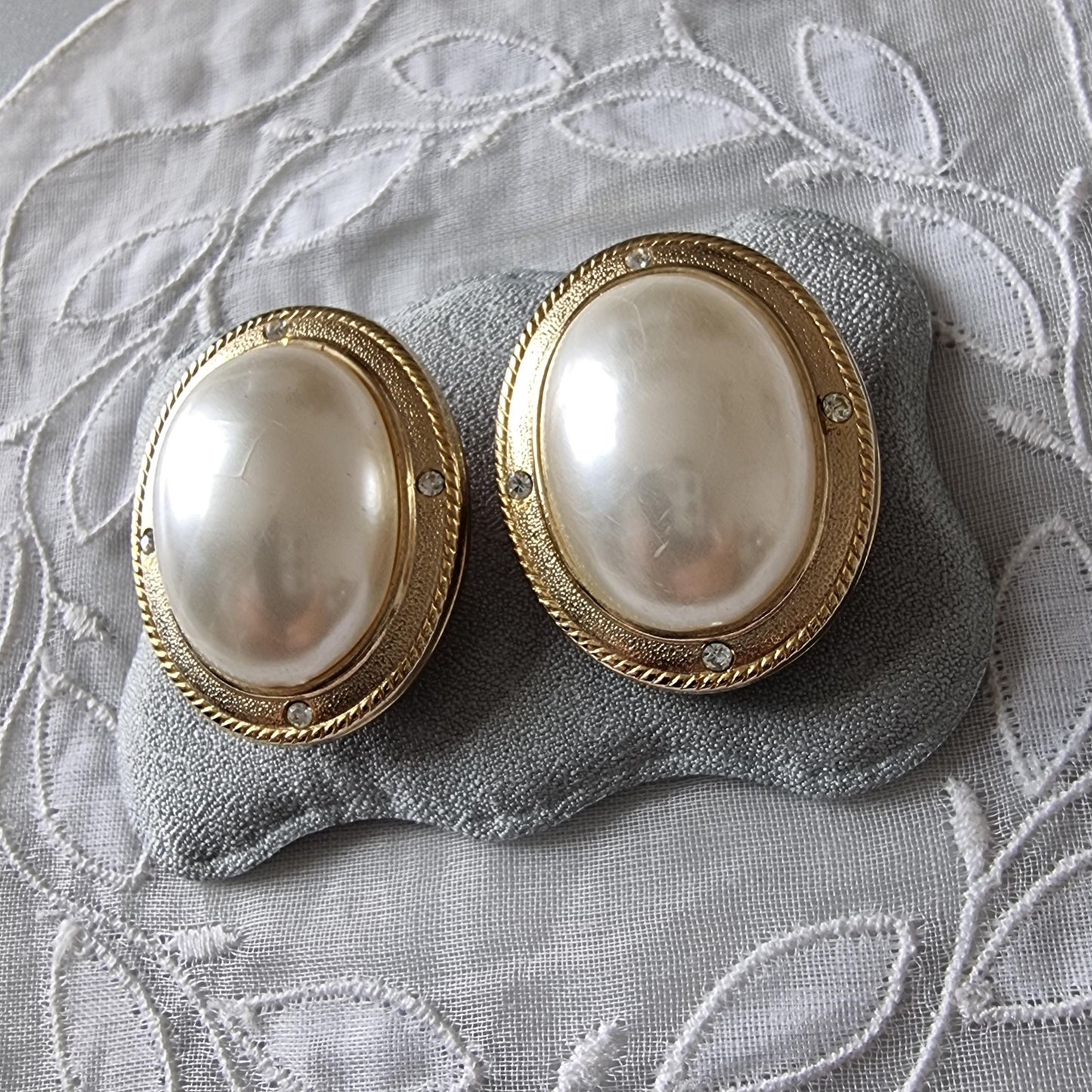 Clip on - Gold Oval Pearl and Crystals Clip on Earrings