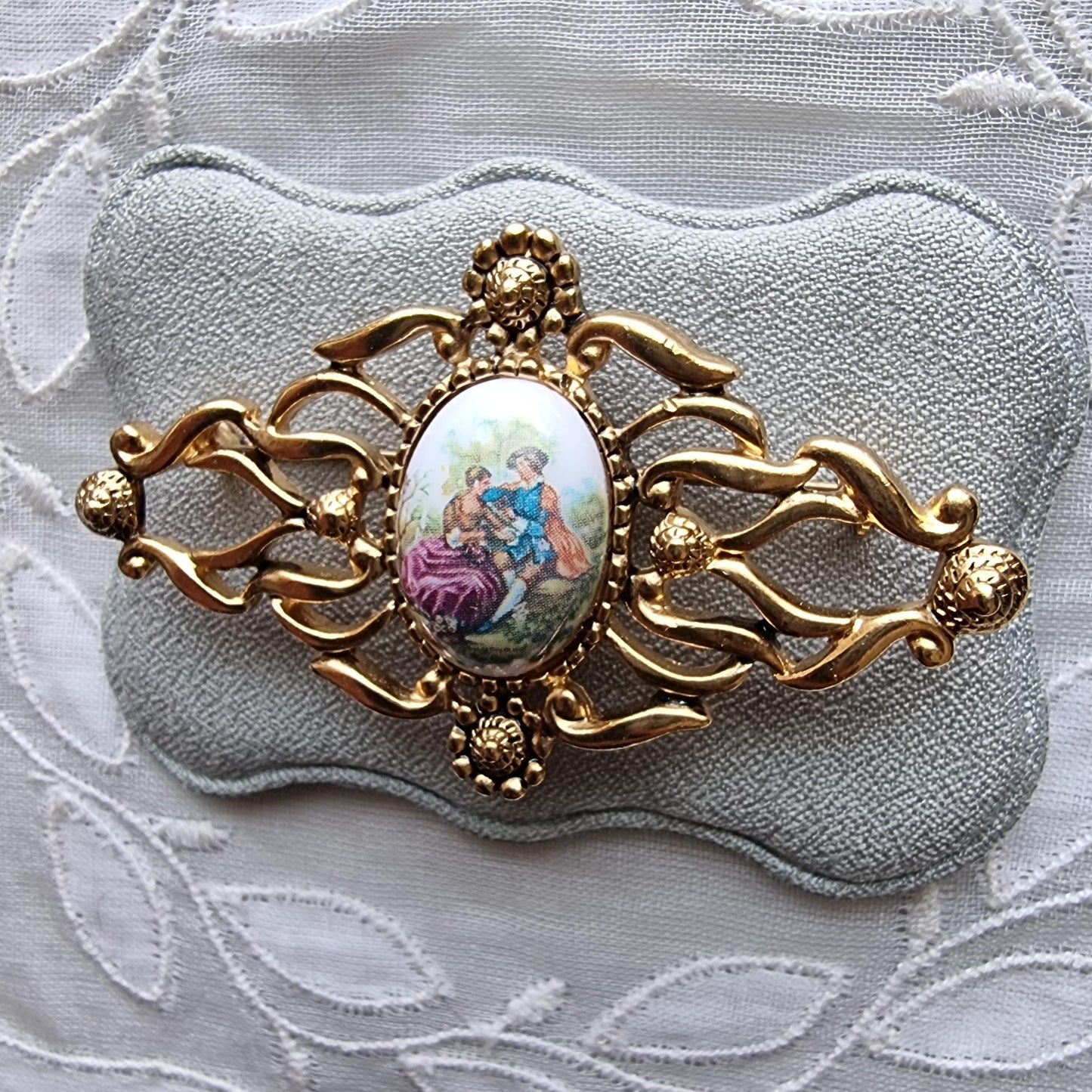 Brooch - Gold Ornate Frame Oval Painting Cabochon Brooch