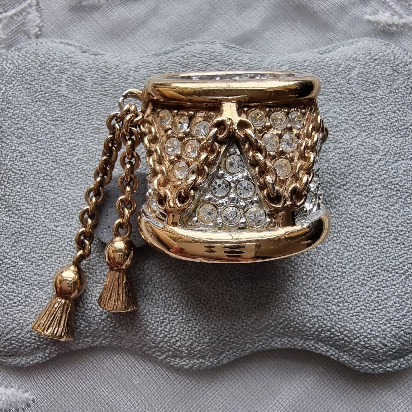 Brooch - iG Gold Crystal Drum with Tassel Chain Brooch