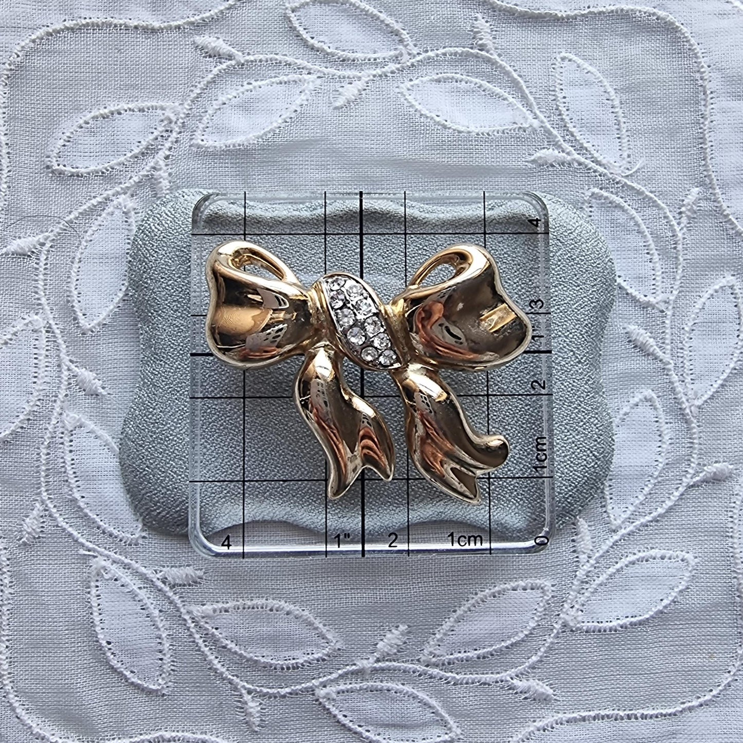 Brooch - Beatrix Jewellery Gold and Clear Crystals Bow Brooch