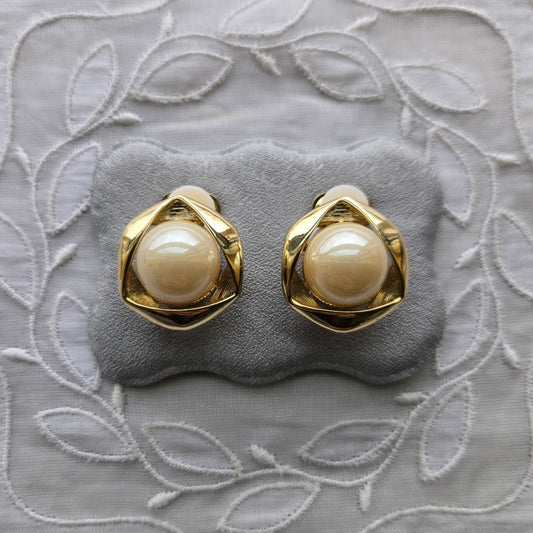Clip on - Orena Big Pearl Hexagonal Dome Clip On Earrings