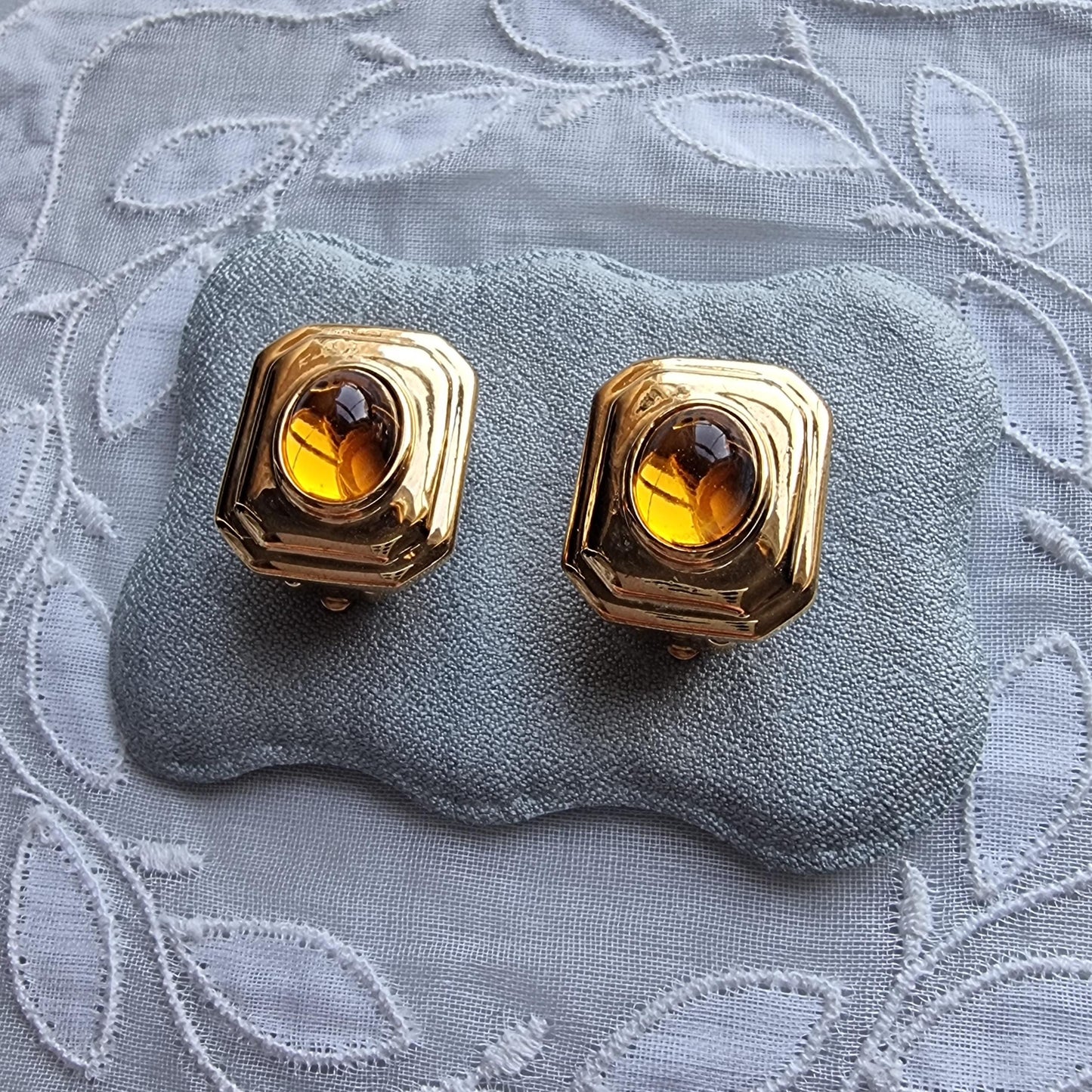 Clip on - Ciro Yellow Oval Cabochon Clip On Earrings