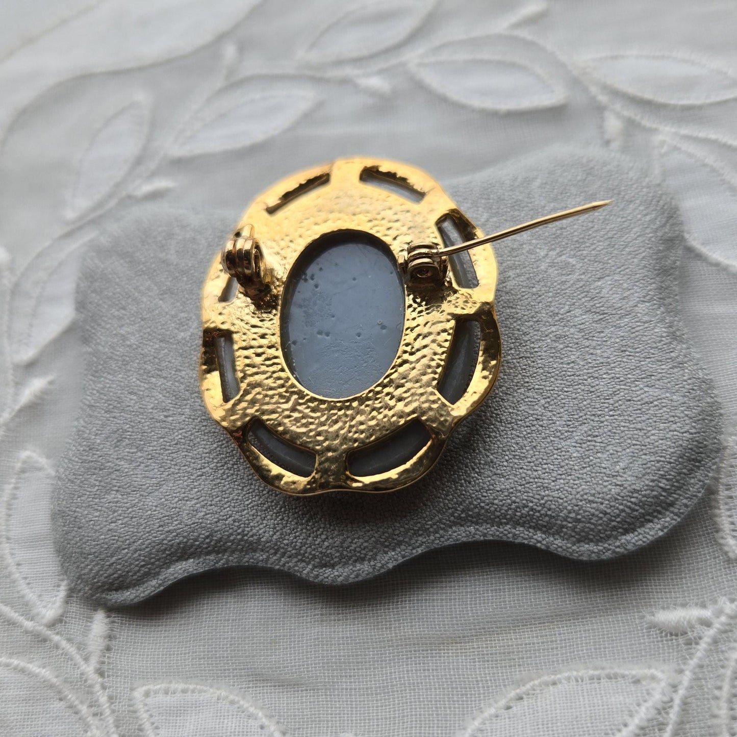 Brooch - Oval Blue Cameo Brooch